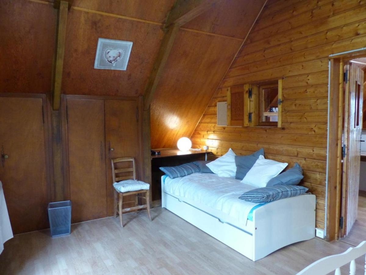 Chalet Familial Pres De Vichy, Terrasse, Animaux Acceptes - Fr-1-489-274 Le Vernet  Εξωτερικό φωτογραφία